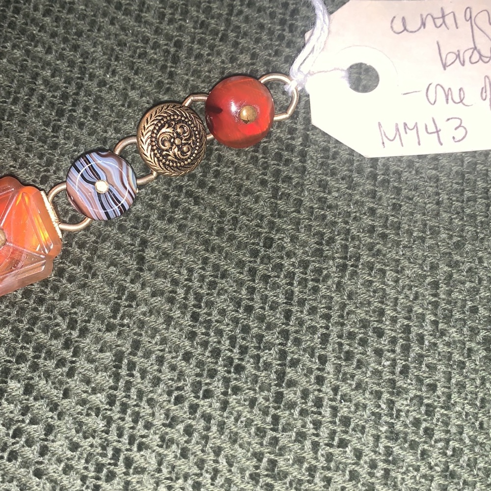 Antique button bracelet. NWT - Picture 5 of 7